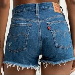 NWT Levi's 501 Original Fit High Rise
Cut off Jean shorts Size 31
